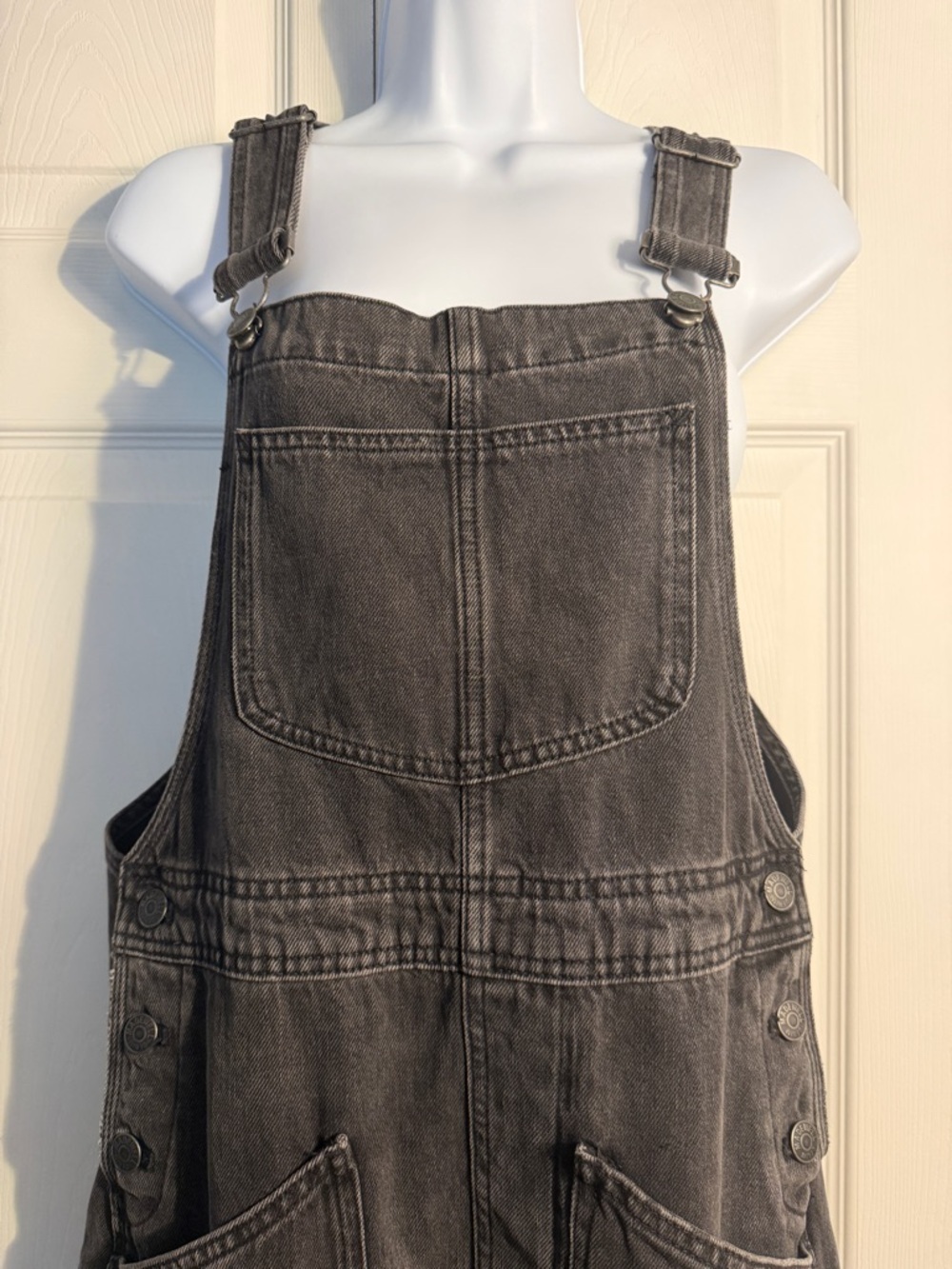 Madewell Denim Oversized Carpenter Overalls in Hartwell Wash size small gray - Picture 6 of 13